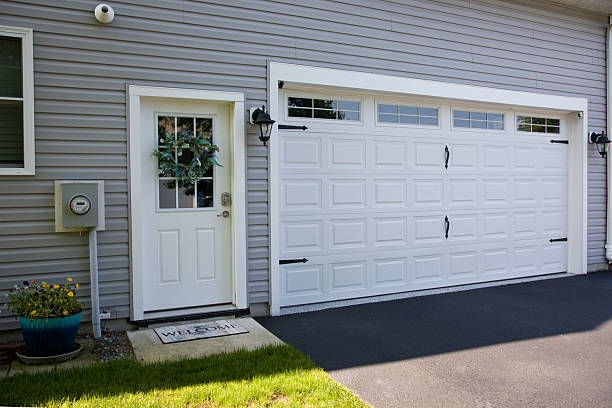 24/7 Emergency Garage Door Panel Replacement experts in Greenville, TX